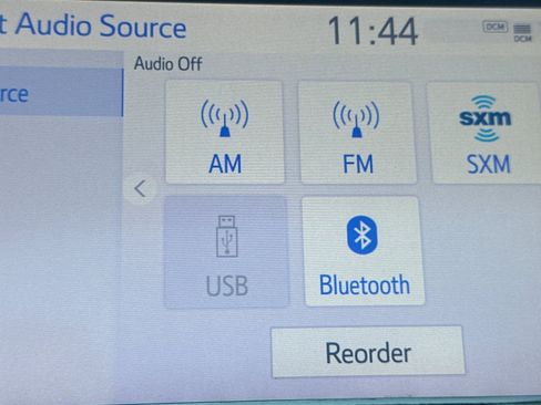 Used 2020 Toyota Camry SE image 19