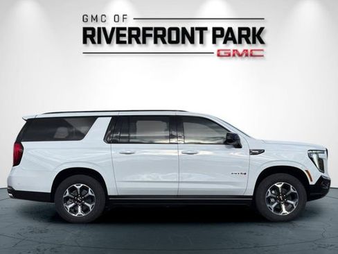 New 2026 GMC Yukon XL AT4 w/ AT4 Premium Plus Package AWD/4WD image 2