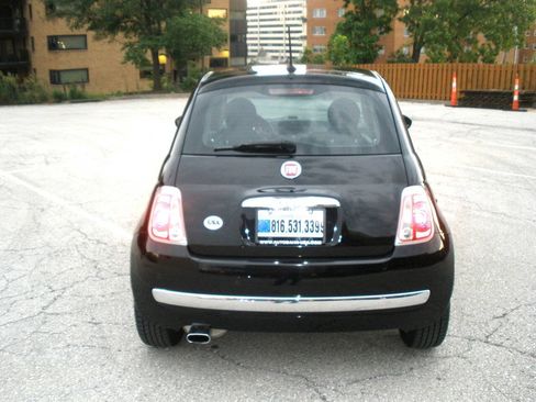 Used 2015 FIAT 500 Lounge w/ Luxury Leather Package FWD image 10
