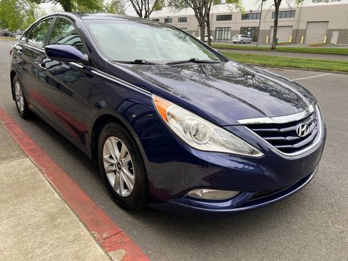 Used 2013 Hyundai Sonata GLS w/ Popular Equipment Pkg FWD image 3