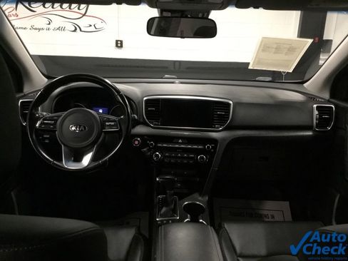 Used 2022 Kia Sportage EX image 27