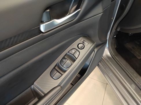 Used 2024 Nissan Altima 2.5 SV image 9