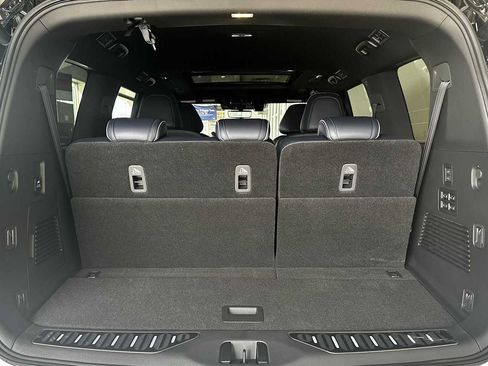 New 2026 INFINITI QX80 4WD image 10