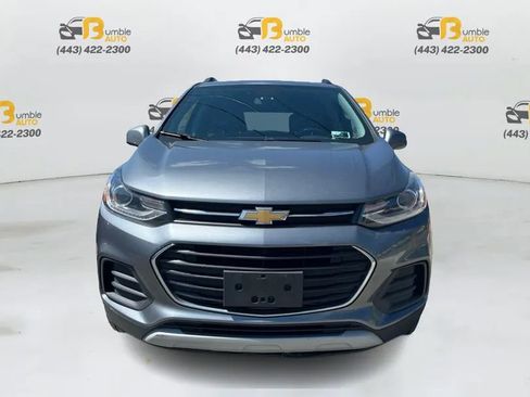 Used 2019 Chevrolet Trax LT w/ LT Convenience Package AWD/4WD image 2