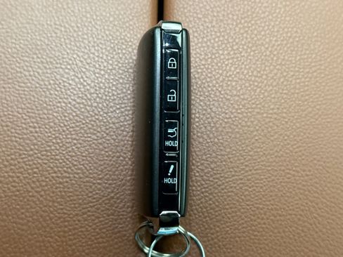 Used 2023 MAZDA CX-50 AWD 2.5 Turbo w/ Premium Pkg image 10