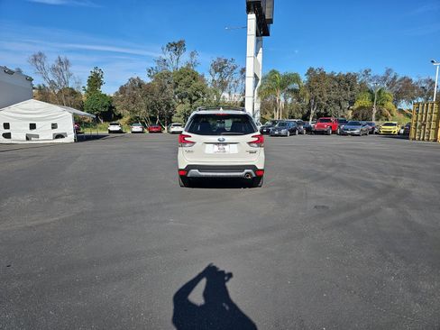 Used 2023 Subaru Forester Touring image 6
