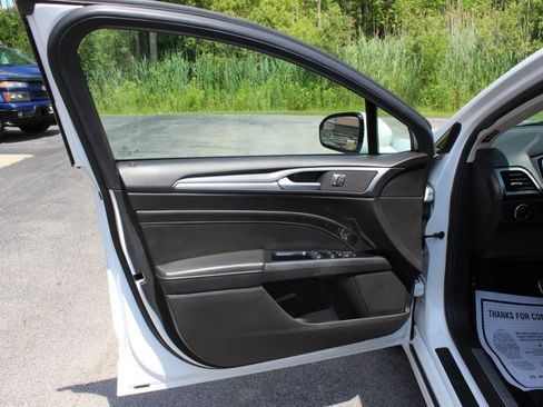 Used 2014 Ford Fusion Titanium FWD image 14