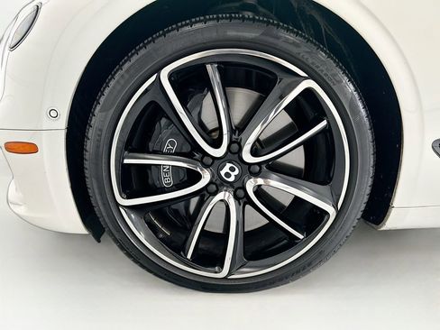 Used 2022 Bentley Continental GT image 34