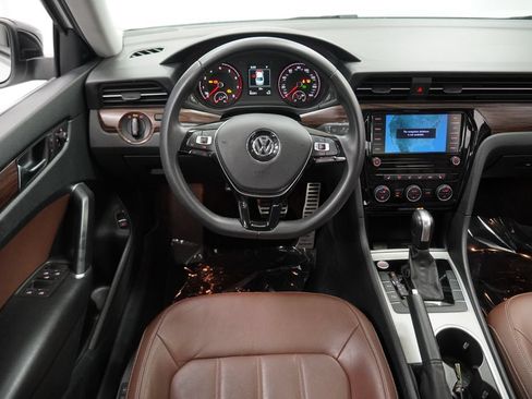 Used 2022 Volkswagen Passat 2.0T FWD image 24