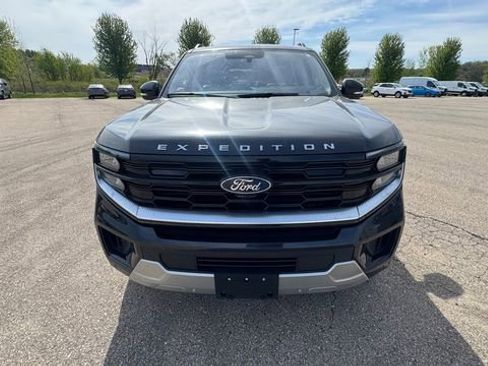 Used 2025 Ford Expedition Max Platinum AWD/4WD image 8