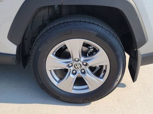 Used 2024 Toyota RAV4 XLE w/ Convenience Package FWD image 15