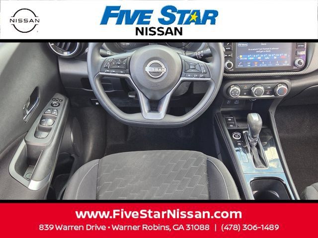 Used 2023 Nissan Kicks SV FWD image 7