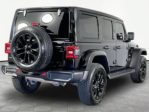 Used 2021 Jeep Wrangler Unlimited Sahara w/ Cold Weather Group AWD/4WD image 6