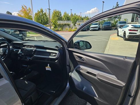 New 2027 Chevrolet Bolt LT w/ Comfort Package FWD image 12