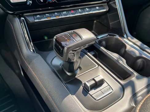 Used 2022 GMC Sierra 1500 AT4 w/ Technology Package image 34