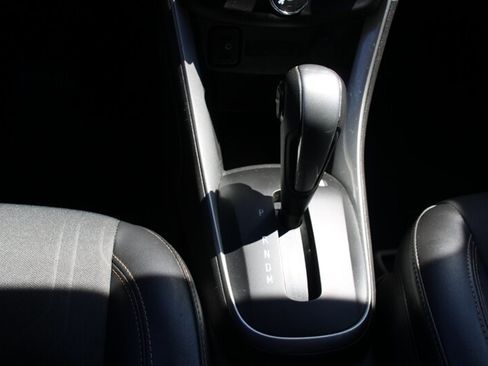 Used 2019 Chevrolet Trax LT w/ LT Convenience Package AWD/4WD image 8