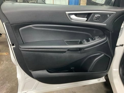 Used 2024 Ford Edge Titanium AWD/4WD image 5