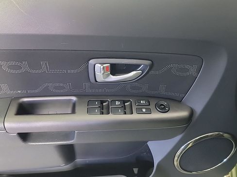 Used 2013 Kia Soul + FWD image 33