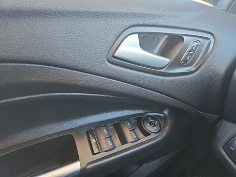 Used 2018 Ford Escape SE w/ SE Sync 3 Package image 26