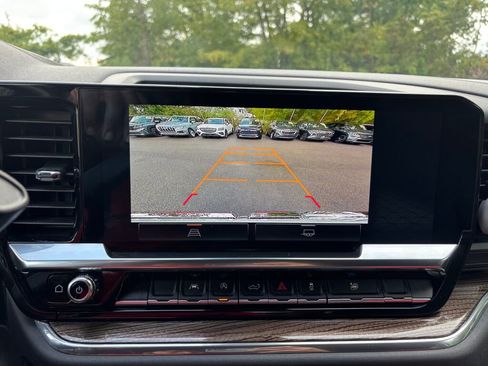 Used 2023 GMC Sierra 1500 Elevation image 23