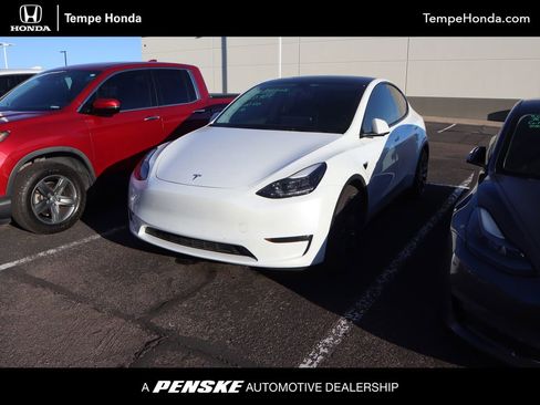 Used 2022 Tesla Model Y Performance image 1