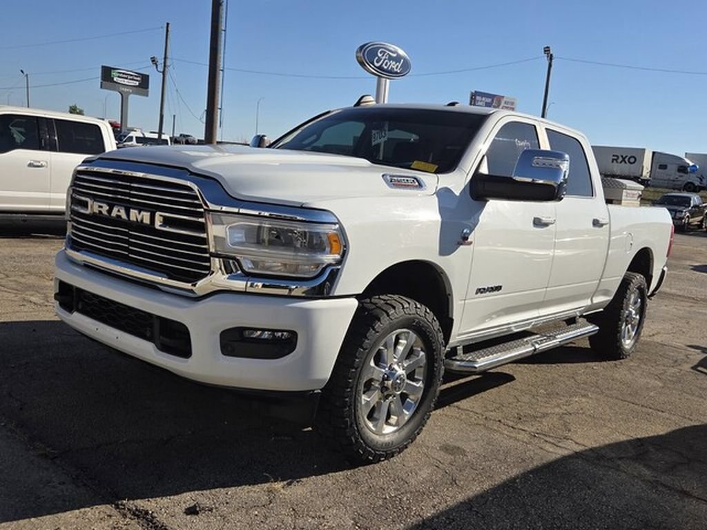 Used 2023 RAM 2500 Laramie AWD/4WD image 3