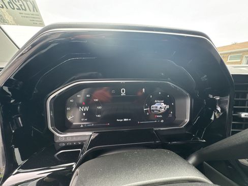 New 2026 GMC Sierra 1500 SLE w/ Preferred Package AWD/4WD image 17
