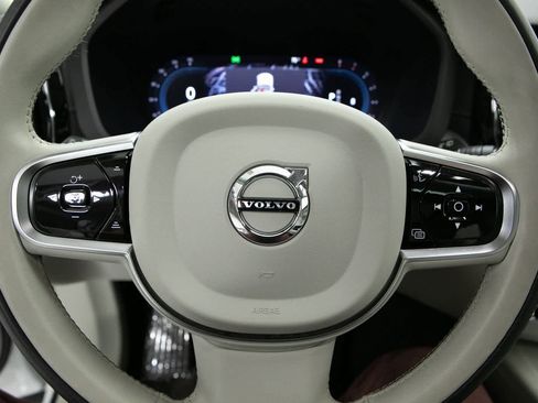 Used 2024 Volvo XC60 B5 Ultimate image 14