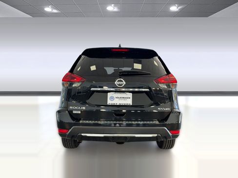 Used 2018 Nissan Rogue SV w/ Premium Package AWD/4WD image 10