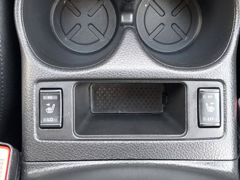 Used 2018 Nissan Rogue SV FWD image 22