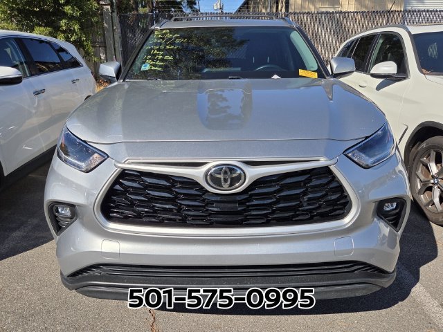 Used 2021 Toyota Highlander XLE FWD image 6