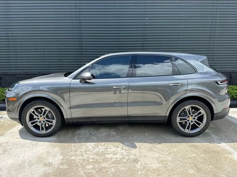 Certified 2024 Porsche Cayenne AWD/4WD image 2