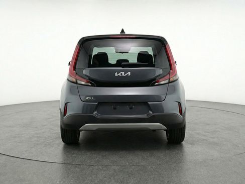 Used 2025 Kia Soul LX w/ LX Technology Package FWD image 6