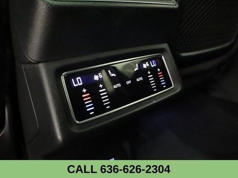 Used 2021 Audi e-tron Premium w/ Convenience Plus Package image 26