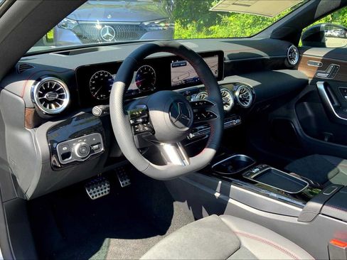 Used 2026 Mercedes-Benz CLA 250 4MATIC image 9