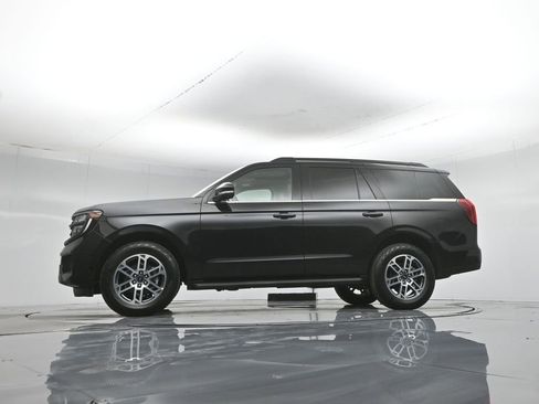 Certified 2025 Ford Expedition Active AWD/4WD image 57