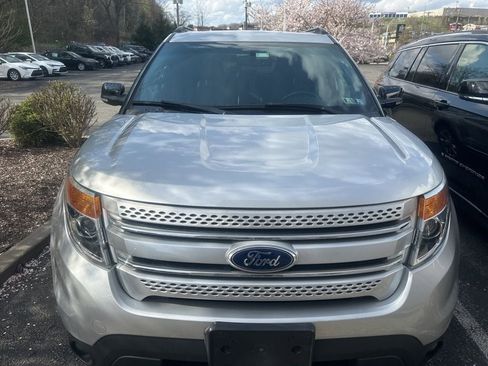 Used 2014 Ford Explorer XLT w/ Equipment Group 202A image 10