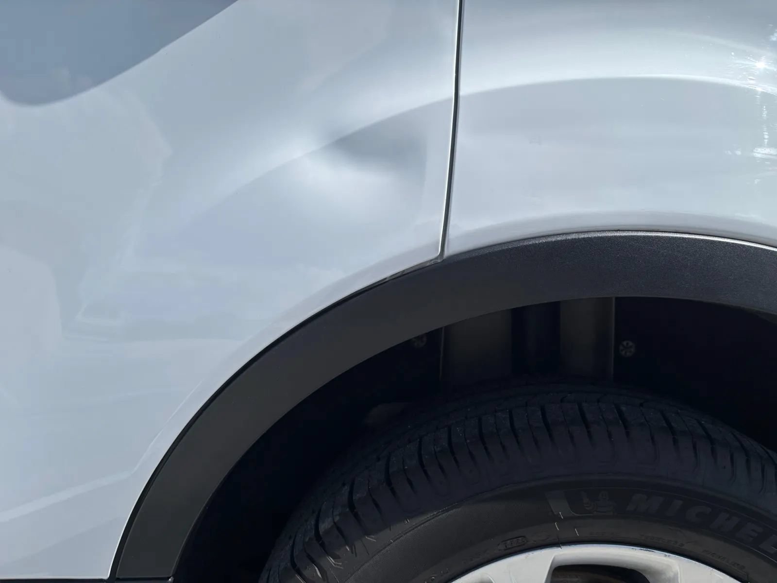 Used 2017 Ford Escape SE FWD image 27