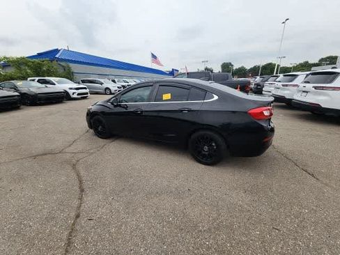 Used 2017 Chevrolet Cruze LT w/ Convenience Package FWD image 23
