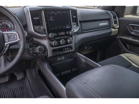 Used 2025 RAM 1500 Big Horn AWD/4WD image 23