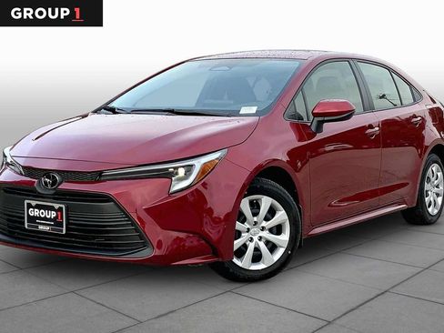Used 2026 Toyota Corolla LE FWD image 1