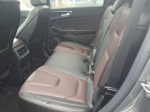 Used 2021 Ford Edge Titanium w/ Equipment Group 301A image 9