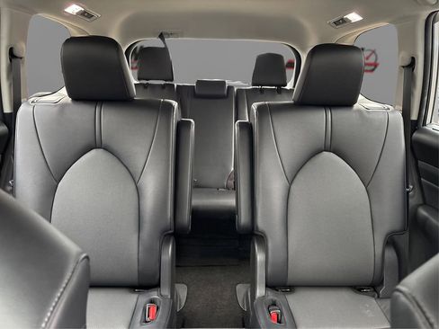 Used 2025 Toyota Grand Highlander AWD image 17