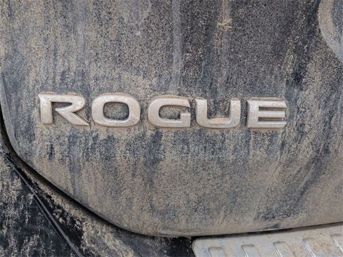 Used 2020 Nissan Rogue SV image 9