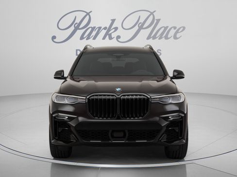 Used 2022 BMW X7 M50i w/ Dynamic Handling Package AWD/4WD image 7