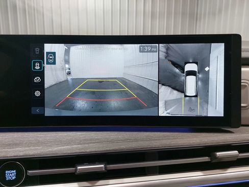 Used 2025 Hyundai Santa Fe Limited image 27