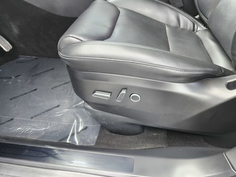 Used 2022 Tesla Model X AWD/4WD image 25