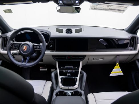 New 2026 Porsche Cayenne S AWD/4WD image 11
