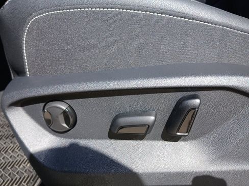 New 2026 Volkswagen Atlas SE FWD image 18