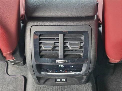Used 2024 BMW X3 sDrive30i w/ Premium Package RWD image 17